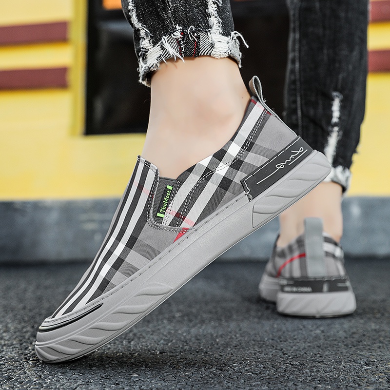 Toread Sepatu Slip On Motif Kotak Kotak Sneakers Casual Trendy MC117