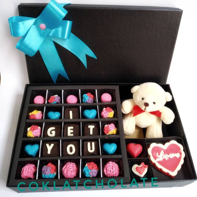 

HADIAH COKLAT ANNIVERSARY DAN ULANG TAHUN PLUS BONEKA CANTIK