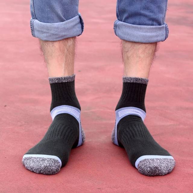 Kaos Kaki Sport Unisex Socks