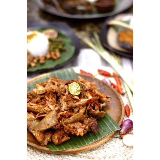 

VAKUM Ayam Sere Limo Premium ( 1 ayam kampung )