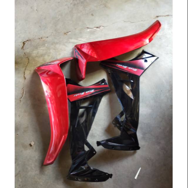 Sayap sirip bodi depan vega r new