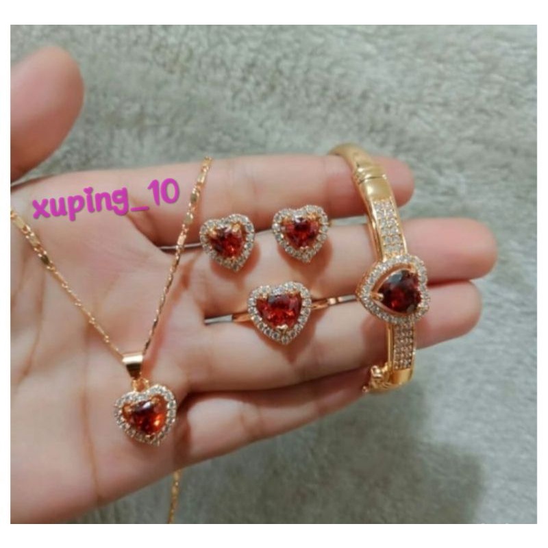 perhiasan xuping mewah satu set motif love permata merah