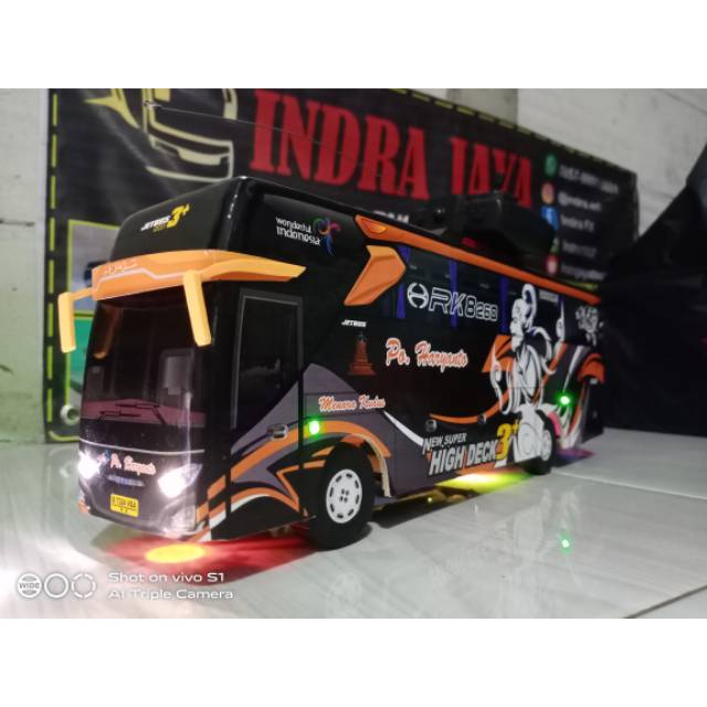 Miniatur Bus Po. haryanto voyager Terbaru