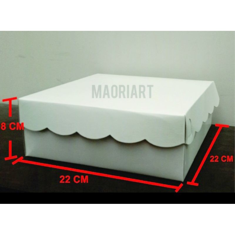 

Dus Kotak Nasi Putih Renda 22x22x8 cm