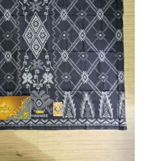 Sarung Wadimor Motif Bali Hitam Kain Sarung Pria Tenun Songket Batik Premium Dewasa Cowok
