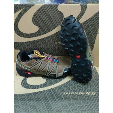 SEPATU SALOMON KETS