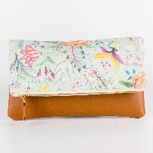 

Seruni Living Clutch Anyelir Hijau