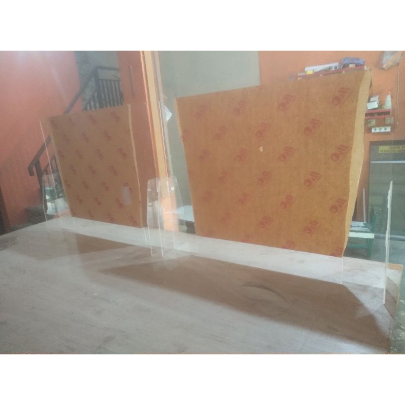 Sekat Akrilik 3 mm 100 x 60 cm