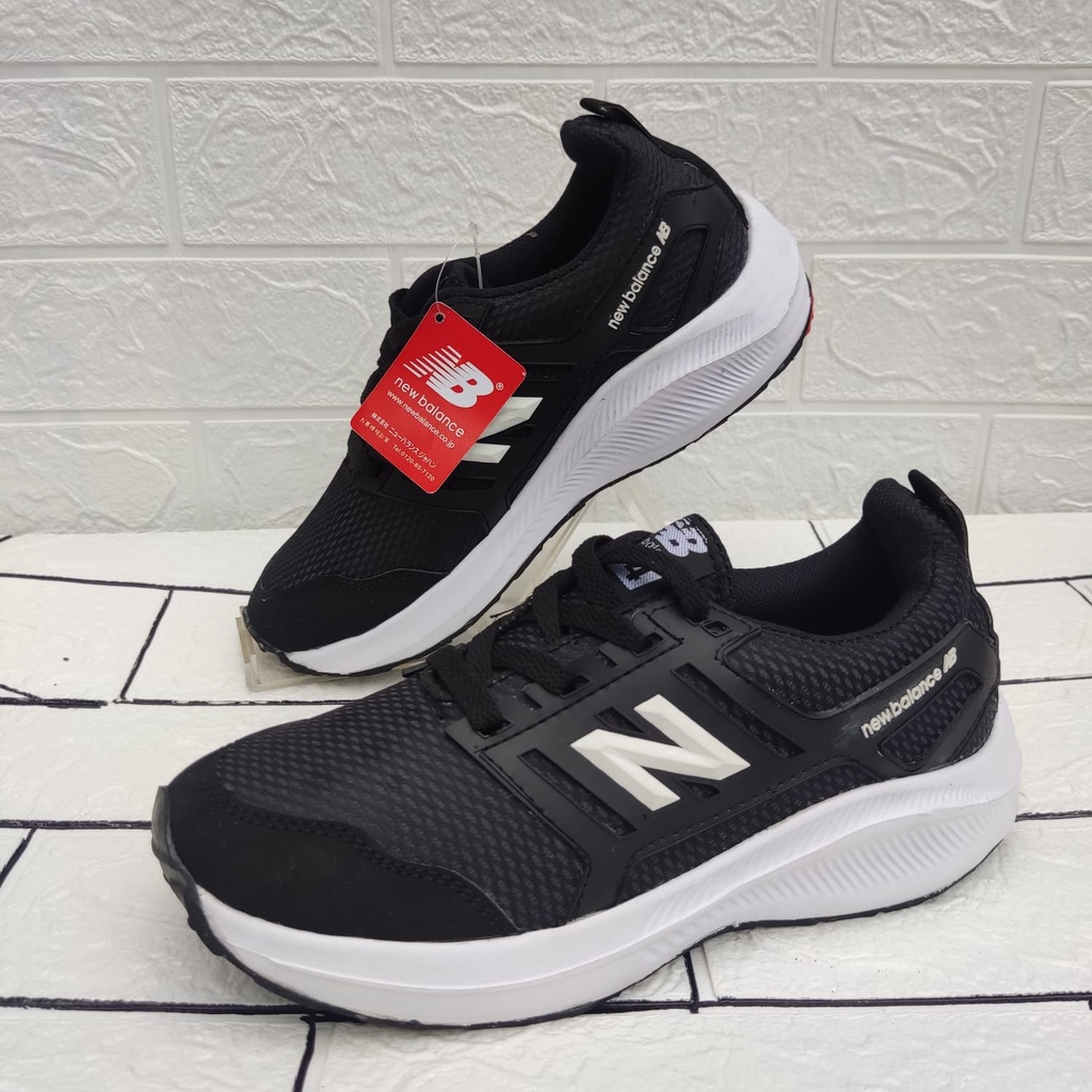 DISKON!! SEPATU SEKOLAH GRADE ORIGINAL NB NEW BALANCE MURAH SEPATU KASUAL KEREN TERBARU HITAM PUTIH