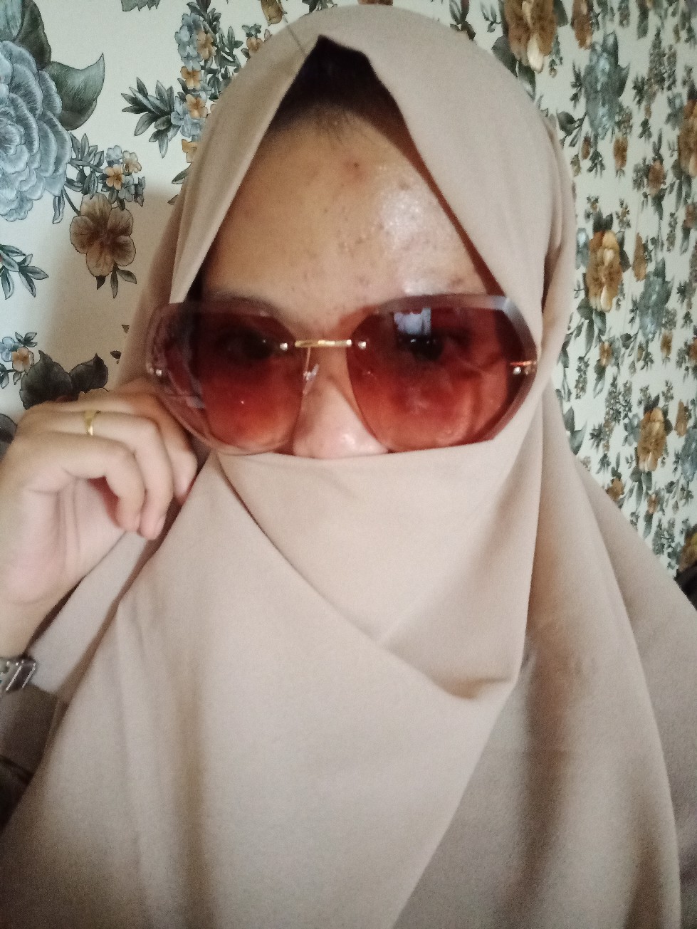 Kacemeta Hltem Wanite Kotak Ukuren Kecil Gaye Mate Kuceing Untuek Barbalik