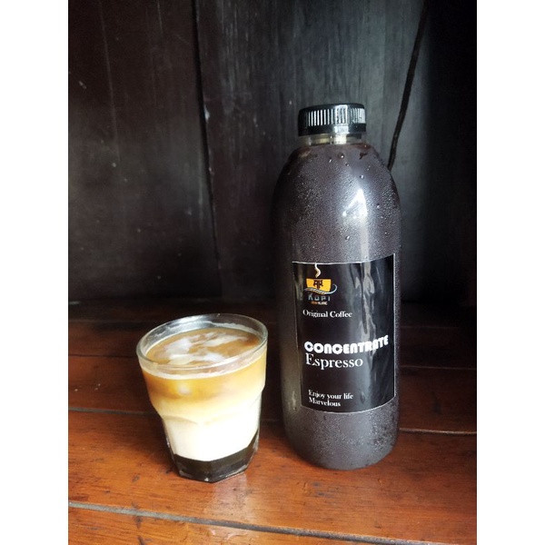 

Kopi Espresso Cair 1 Liter Variasi Robusta Arabika Houseblend untuk Kopi Susu Amerikano Aroma Khas Wangi Bandung Jawa Barat