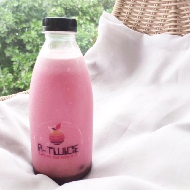 

RTWICE - Minuman Botol Rasa Red Velvet