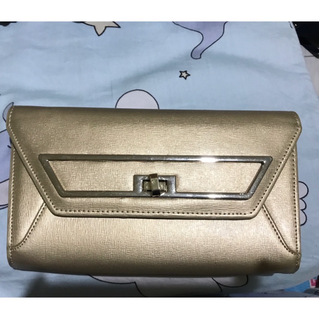 Tas pesta charles&keith