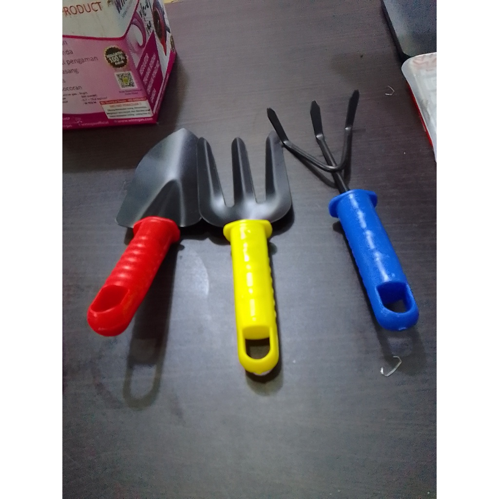 SET ALAT BERKEBUN/ALAT BERCOCOK TANAM/PARK TOOL/GARDEN TOOL