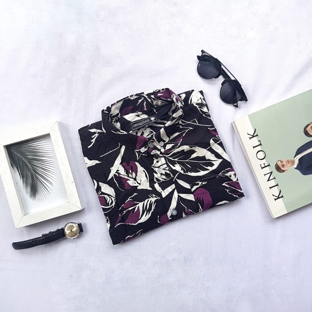 

Black Purple White Leaf (A53)