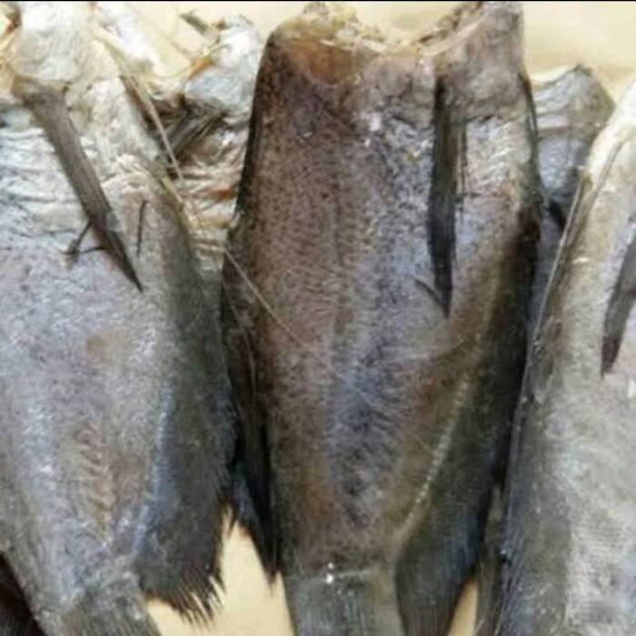 

IKAN ASIN SEPAT 250gr