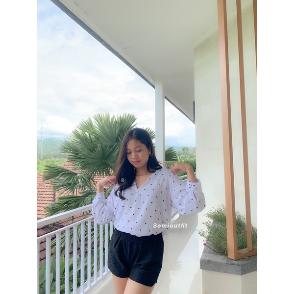 Kemeja basic // kemeja oversize // korean look casual-Putih polka