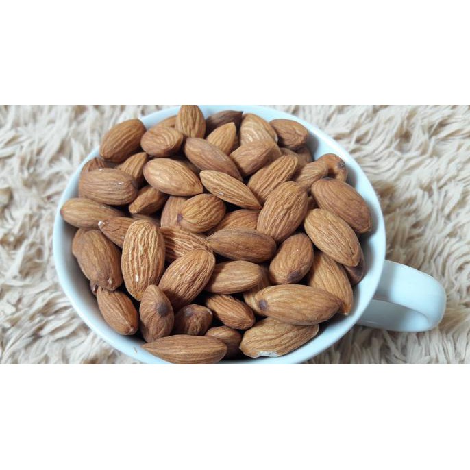 

MURAH PROMO Natural Almond 1 Kg Whole RAW / Mentah kulit ari / kacang almon 1000gr