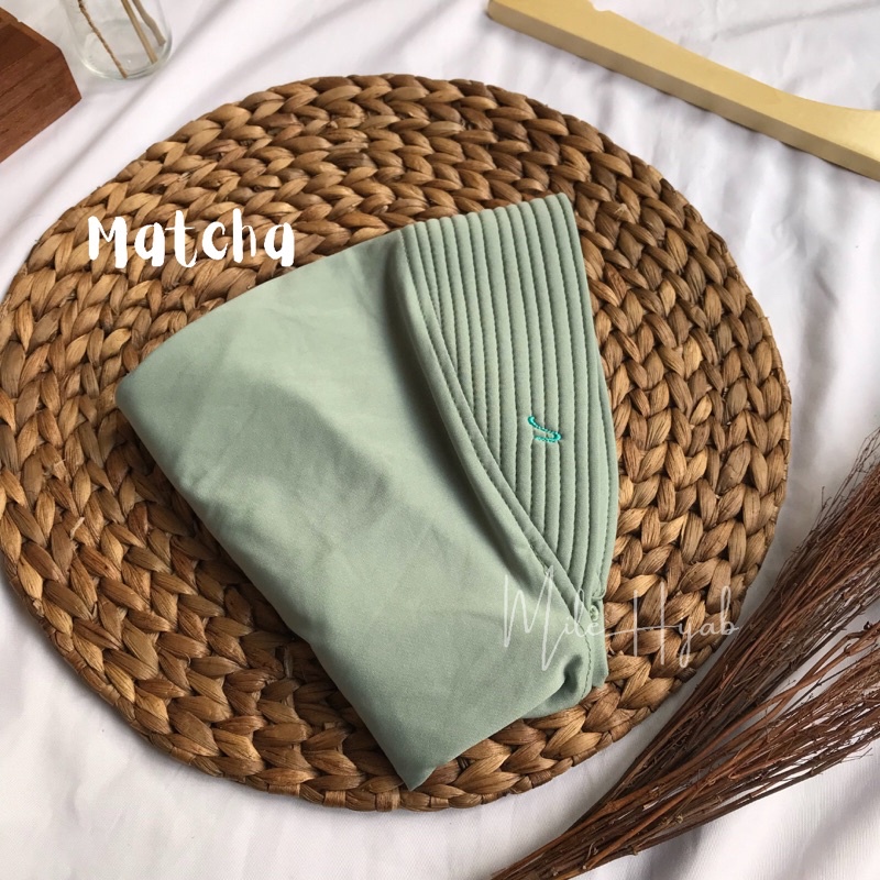 Bergo Hamidah Jilbab Jersey Menutup Dada Kerudung Olahraga Instan Premium-Matcha