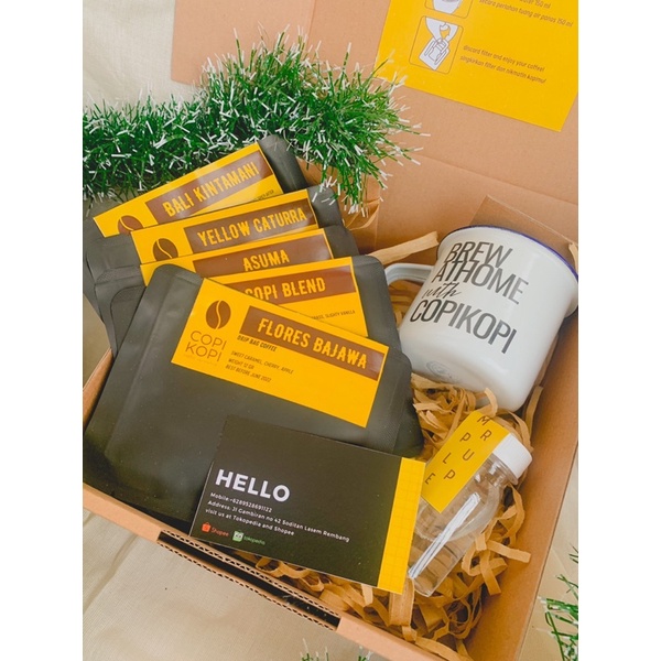 

PARCEL LEBARAN TAHUN BARU NATAL HAMPERS LEBARAN COFFEE DRIP BAG ISI 5 + ENAMEL