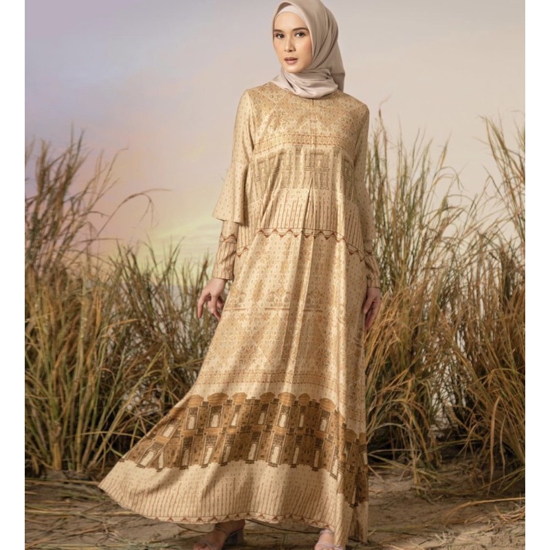 Dress Ephesus size M by heaven lights