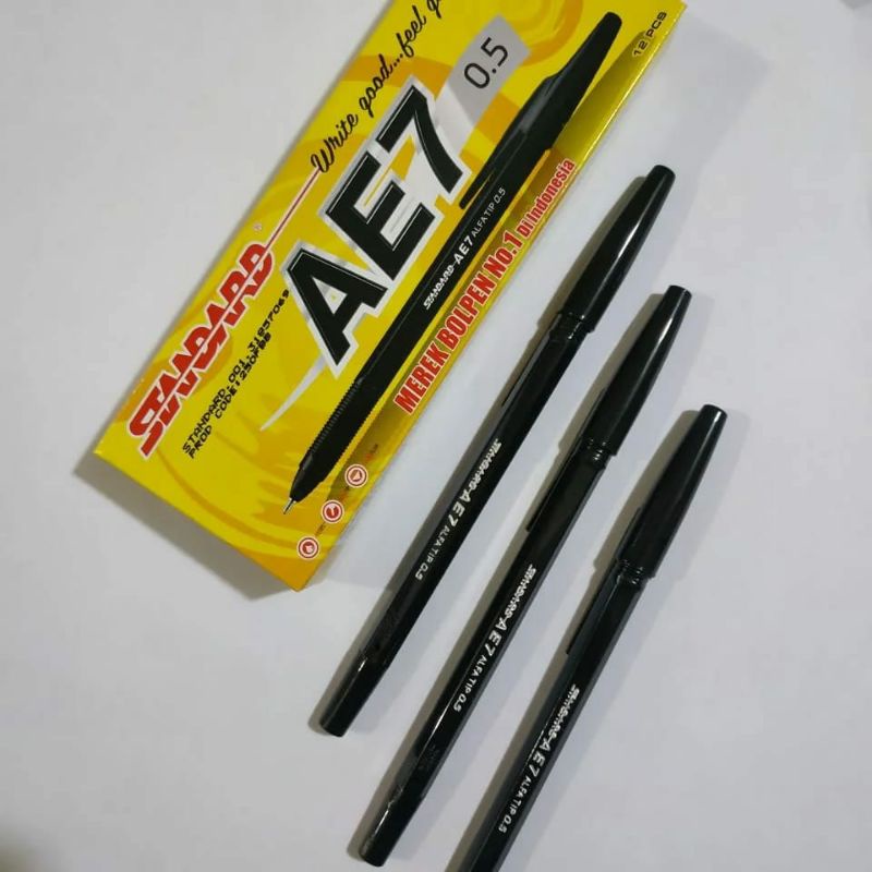 

pulpen standart hitam per kotak...