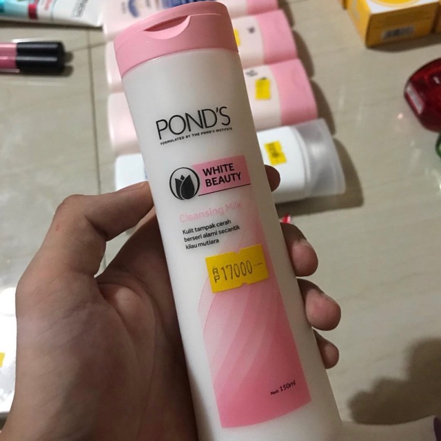 Pond’s white beauty