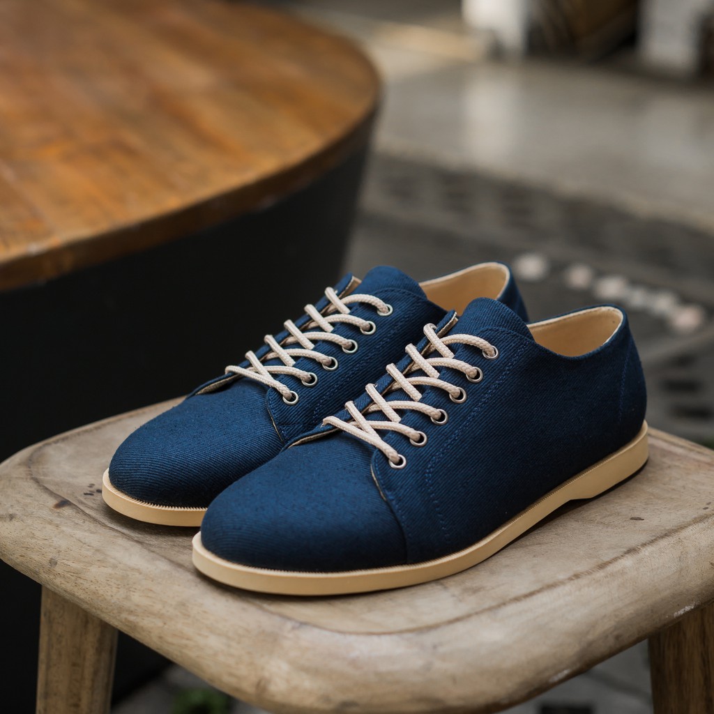 ELVRA Footwear - Sepatu Pria Sepatu Sneakers Sepatu Kasual Casual Sepatu Kanvas Canvas - Costa Navy Cream