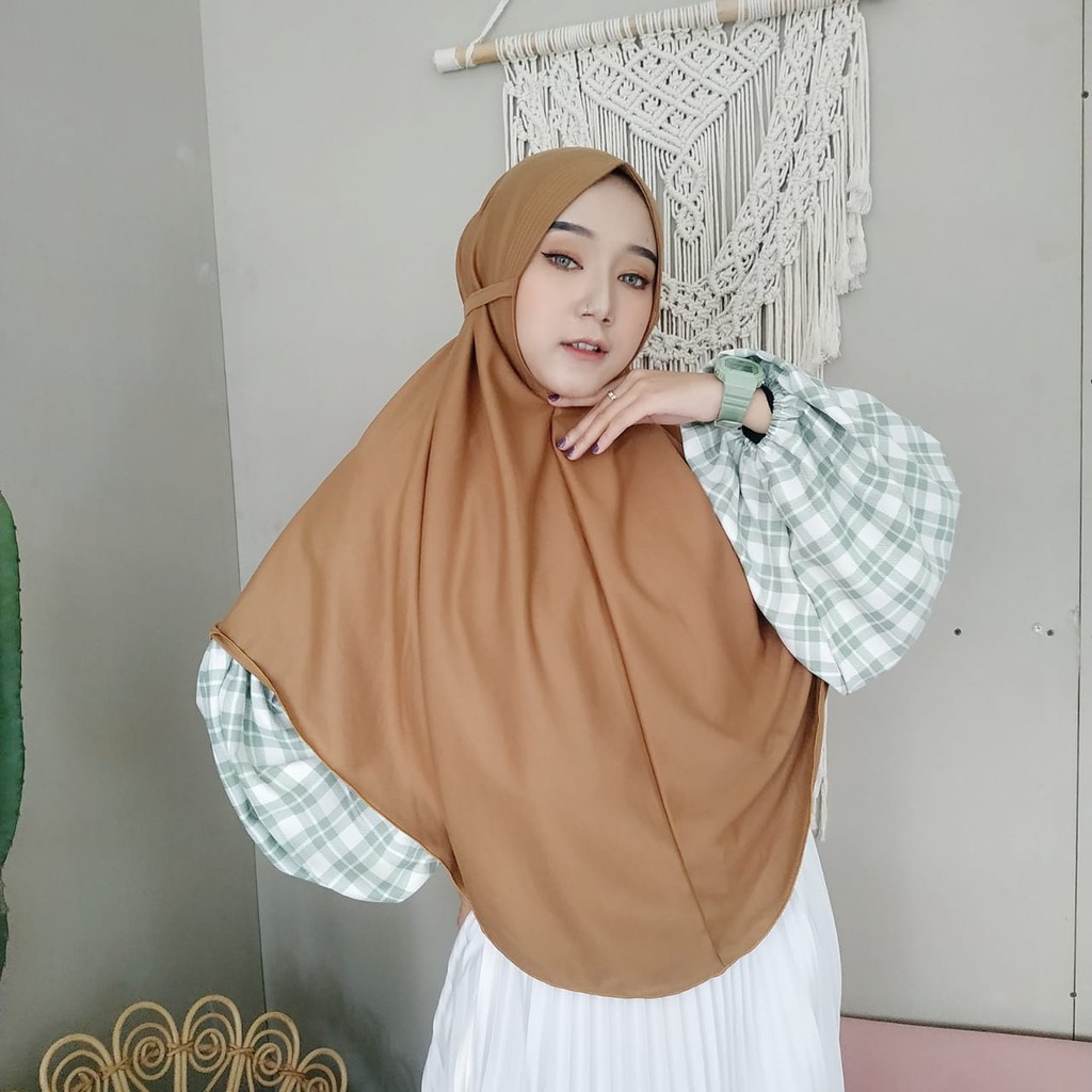 Hijab Instan Bergo Emilia XL Tali instan kaos Bergo-EMILIA CARAMEL