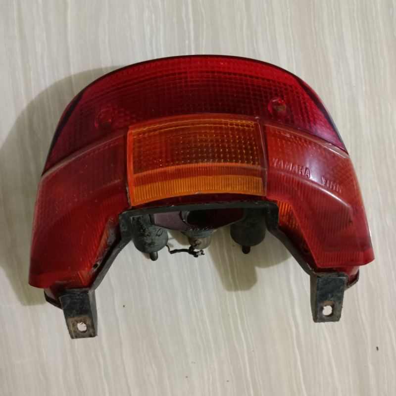 Stoplamp lampu rem lampu belakang Yamaha Fiz R fizr F1z R f1zr original copotan