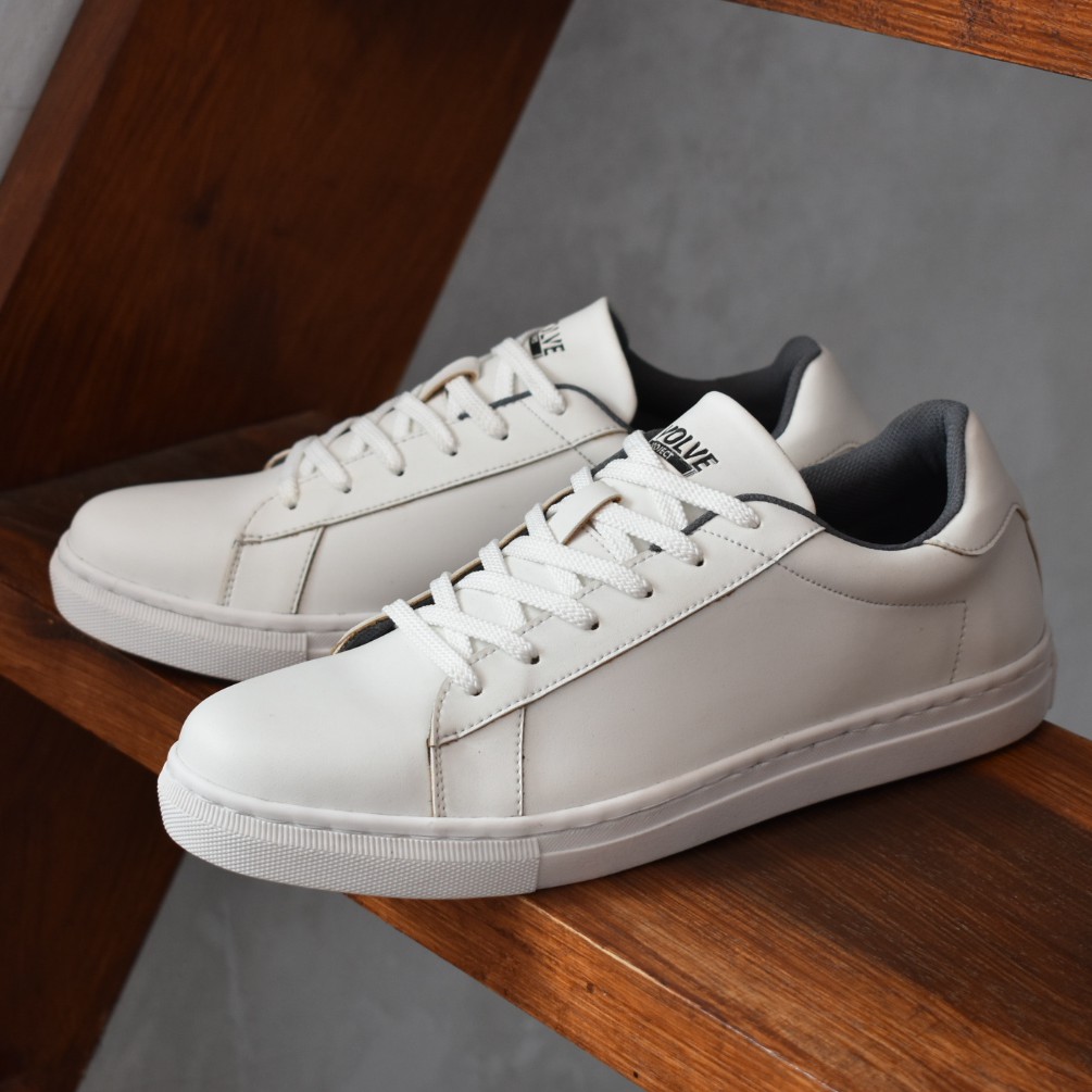 Rover White | Sepatu Casual Sneakers Kasual Polos Ori Pria Cowok Lokal Footwear Jalan | FORIND Volve