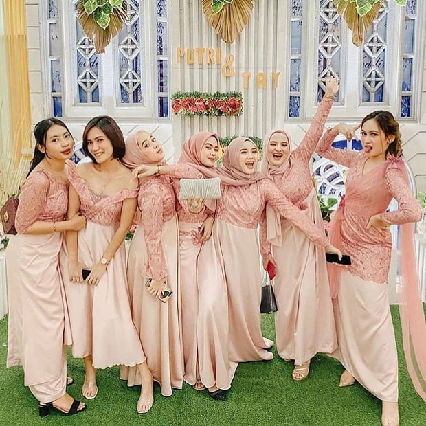 Kain Satin Velvet Rose Gold Premium Silk Bahan Baju Bridesmaid Pink Meteran