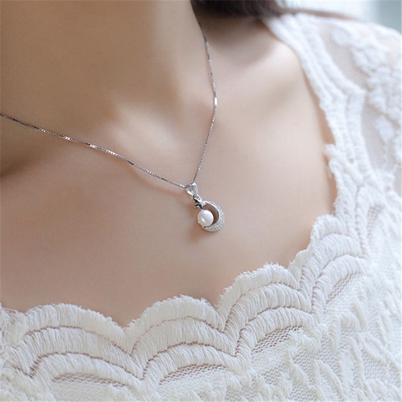 [Ready Stock]Fashion Silver Plated Simple Graceful Pearl Star and Moon Pendant Necklace