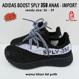 TBB adidas yeezy boost sply 350 anak import hitam list putih. sneakers. sepatu adidas TBB adidas yeezy boost sply 350 anak import hitam list putih. sneakers. sepatu adidas
