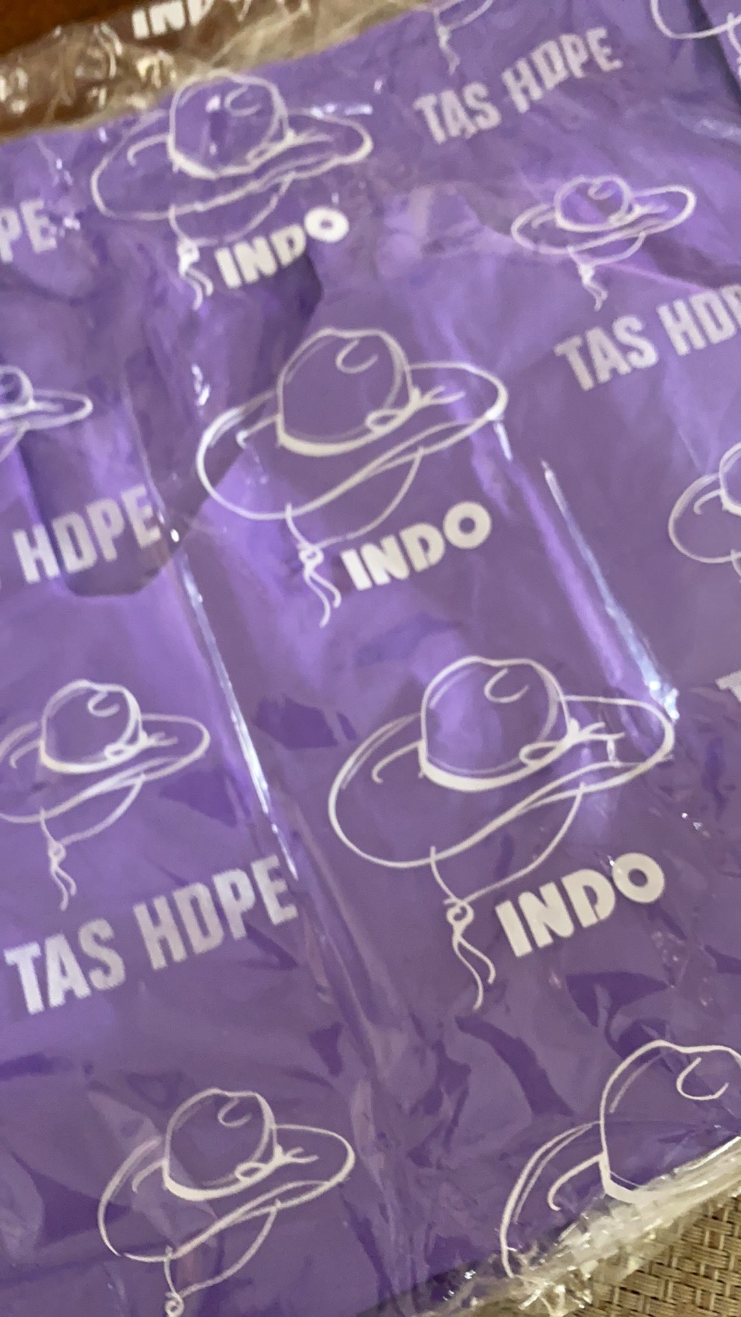 Potongan Harga!!! Kantong Plastik Kresek Indo Ekonomis Uk 28 ( Besar ) Warna Ungu