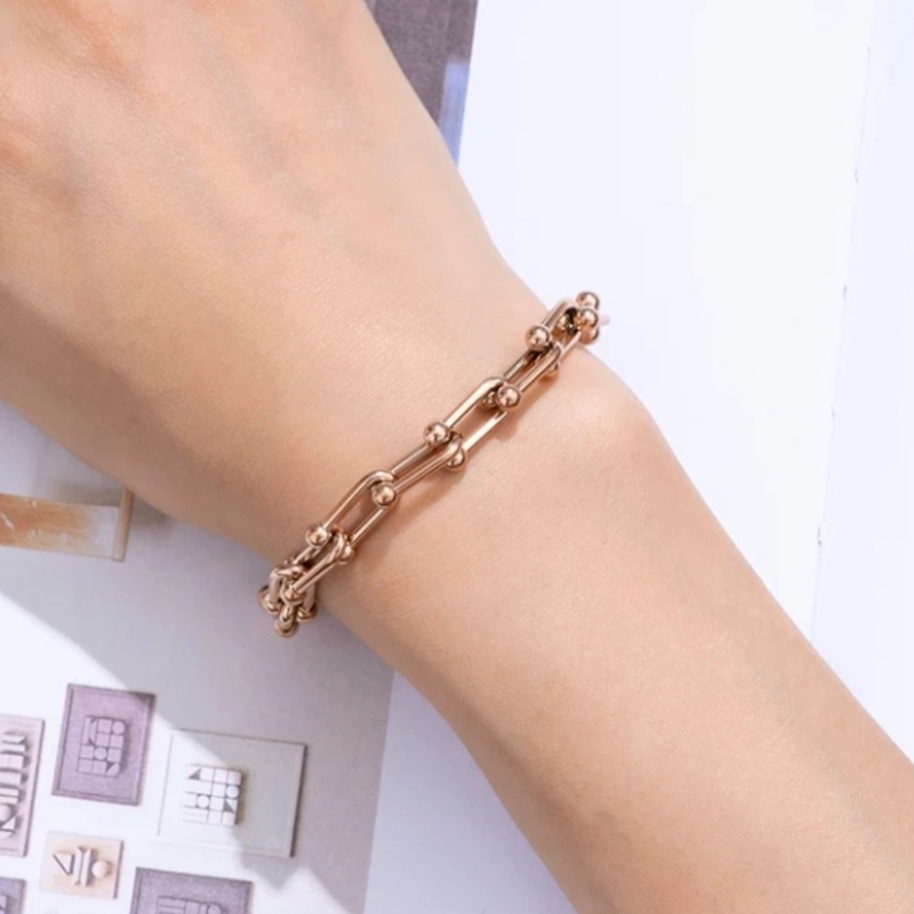 Gelang Rantai Tangan Titanium Model Rantai Bentuk U Tersedia Warna Rose Gold dan Gold