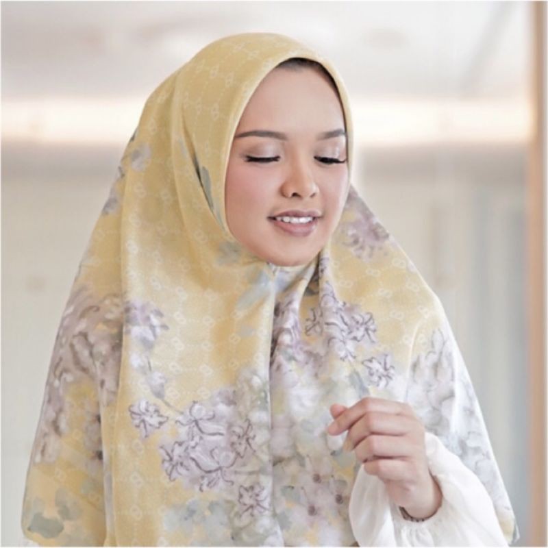 Buttonscarves hydrangea Preloved