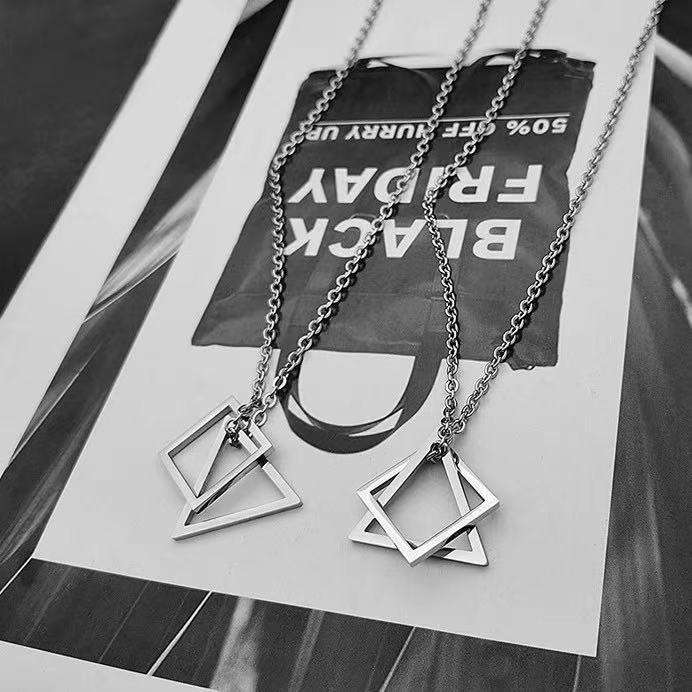 Kalung Rantai Klavikula Panjang Liontin Geometris Segitiga Persegi Bahan Stainless Steel Gaya Hip Hop Untuk Unisex