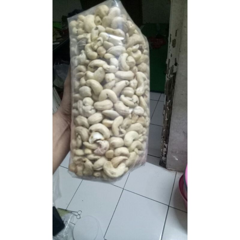 

kacang mede mentah 1 kg