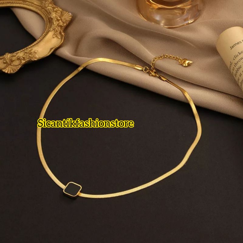 Kalung Titanium Wanita Korea Liontin Persegi Hitam Anti Karat selamanya Kalung Pipih Gold Persegi Hitam Terlaris Terbaru Kekinian Mewah