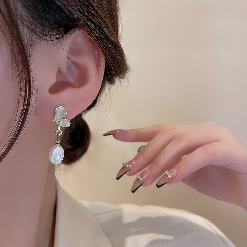 Anting Drop Bentuk Kupu-Kupu Aksen Mutiara Opal Gaya Korea Untuk Wanita