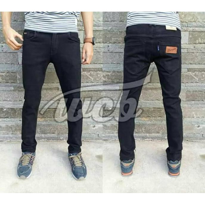 Diskon Celana Jeans Pria Wrangler Slim Fit Hitam Pekat Keren / Black Terbaru