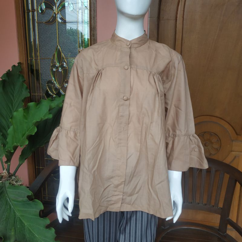 Blus Kemeja Jumbo Sanghai Lengan Terompet Tempel Preloved Second Bekas