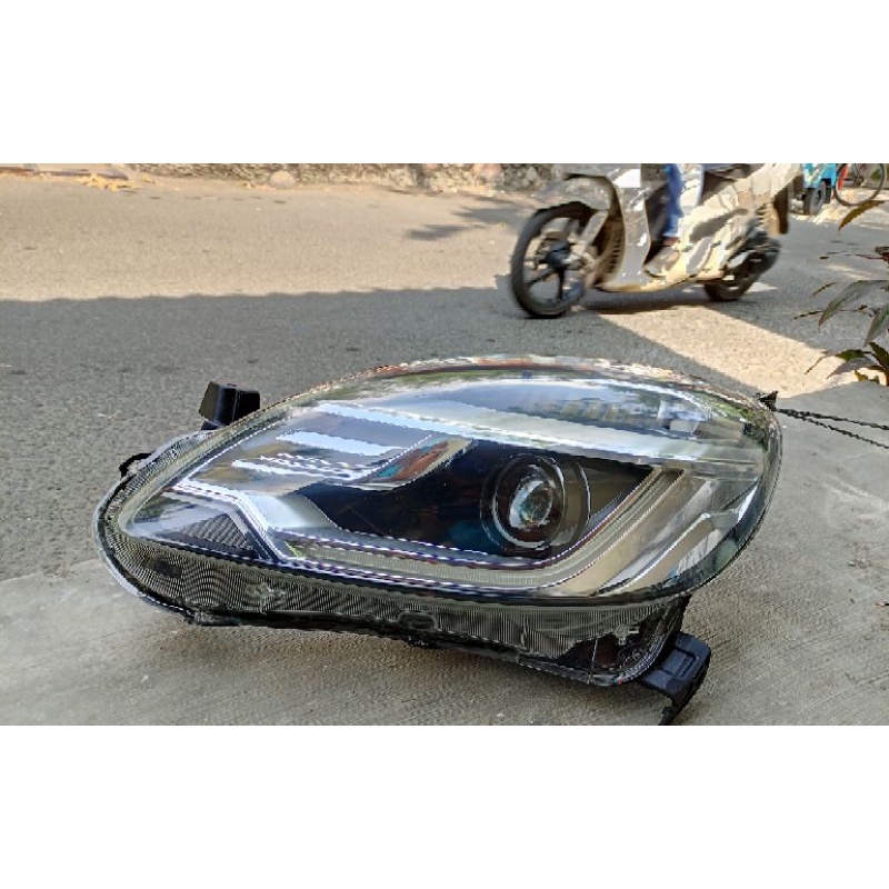 Headlamp headlight lampu depan mobil honda mobilio brio rs 2015 2016 2017 2018 original