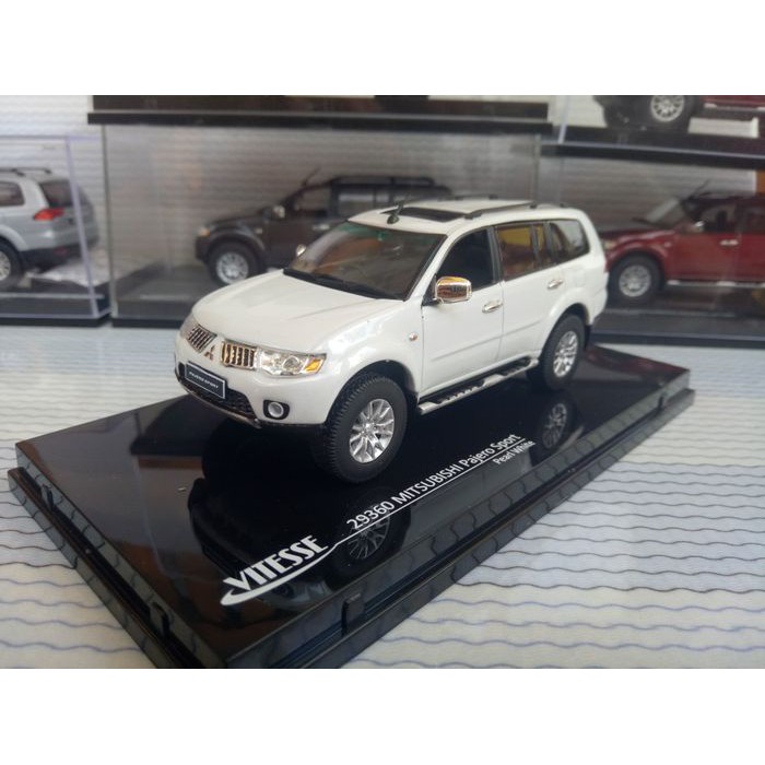 Diecast Pajero Sport skala 1: 43