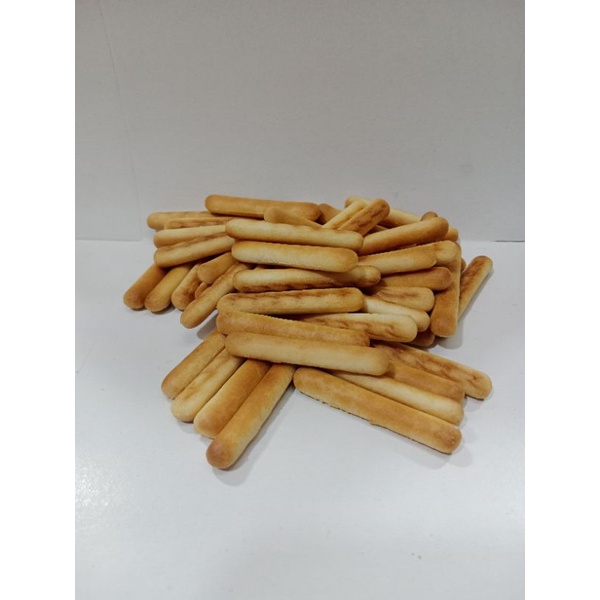 

biskuit stick durian /stik jari /biskuit rasa durian stick /250 gr /stik jari durian/snack kiloan