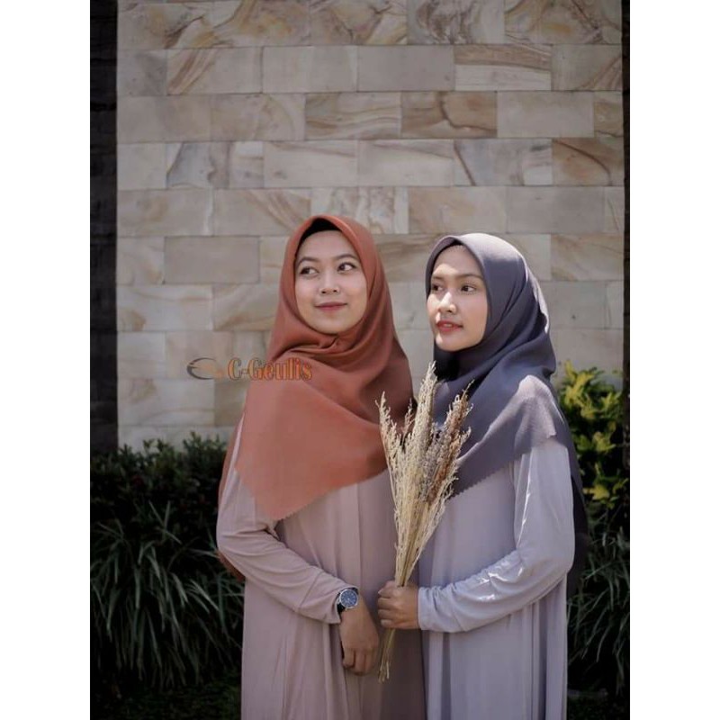 Hijab Water Splash square by c-geulis