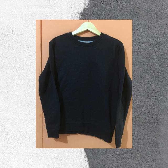 Cn polos hitam
