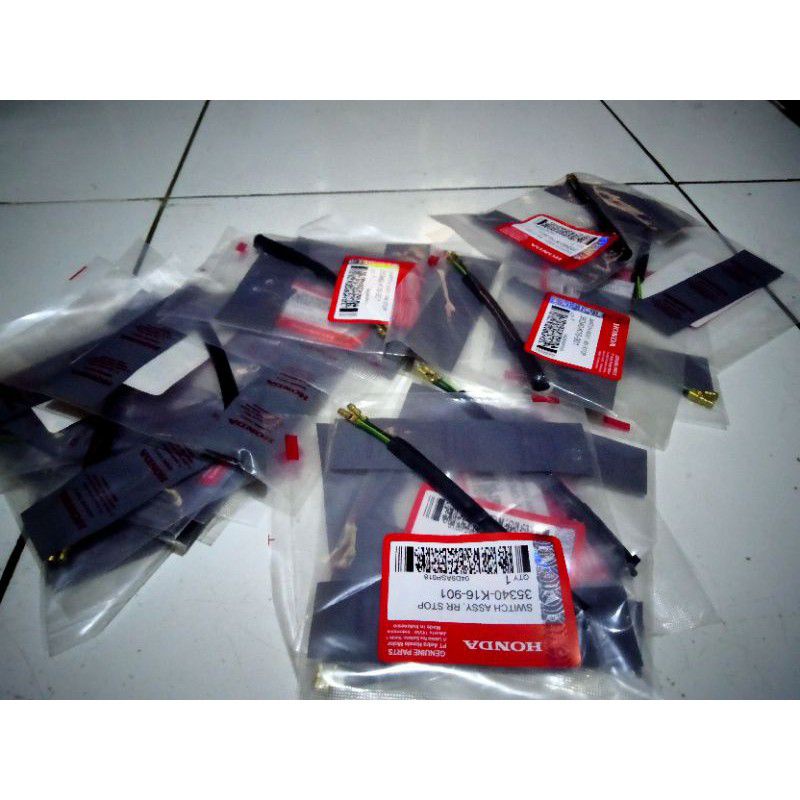 SWITCH REM BELAKANG ORIGINAL ASLI HONDA BEAT