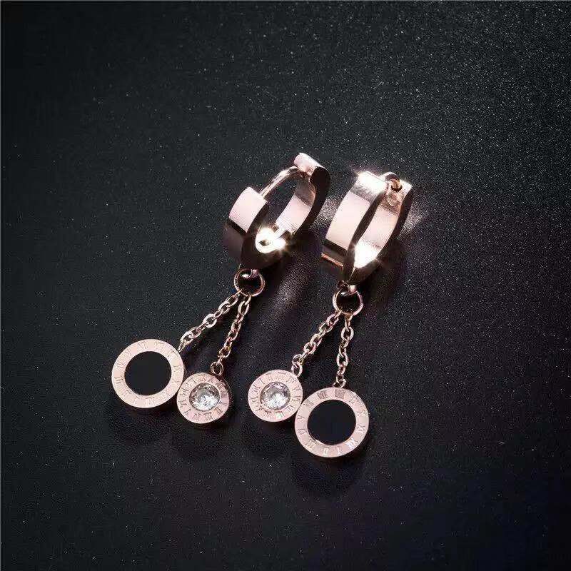 Anting wanita titanium lapis emas model angka romawi - 025#-3